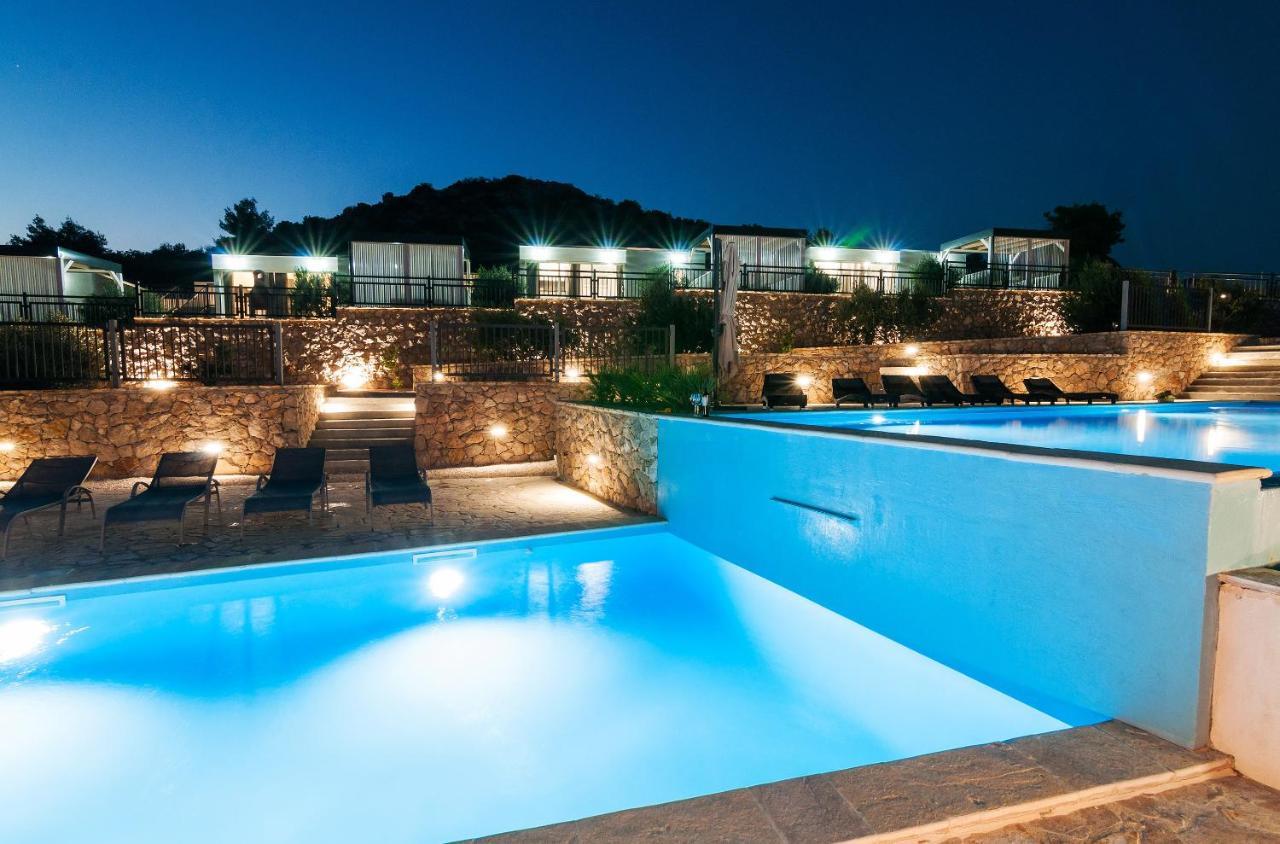 Camp Panorama With Pool Hotel Drage Exterior photo