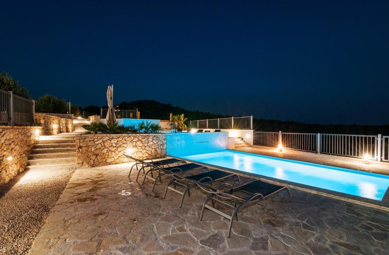 Camp Panorama With Pool Hotel Drage Exterior photo